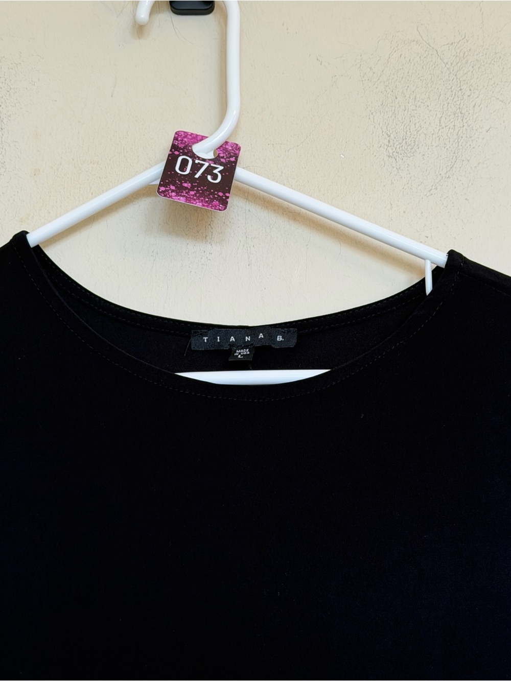 Tiana B Black Ruffle Hem Shift Dress Minimalist Office Siren Classic L - Picture 5 of 8